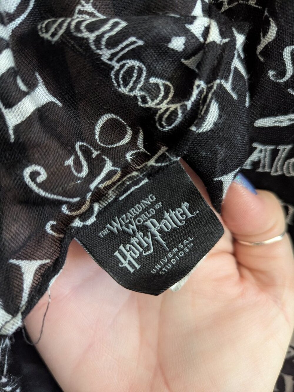 Harry Potter Wizarding World Universal Studios scarf - Picture 4 of 5